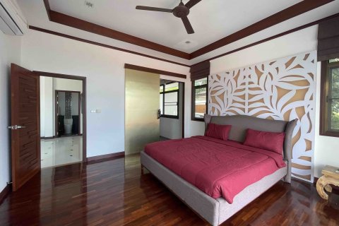 Villa in Ko Samui, Thailand 4 bedrooms № 179944 - photo 15