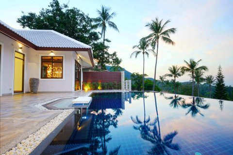 Villa in Ko Samui, Thailand 4 bedrooms № 179944 - photo 2