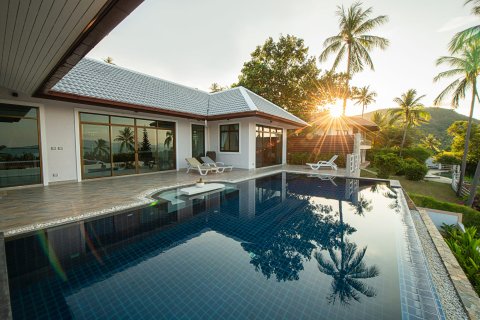 Villa in Ko Samui, Thailand 4 bedrooms № 179944 - photo 5