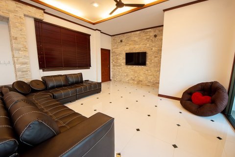 Villa in Ko Samui, Thailand 4 bedrooms № 179944 - photo 11