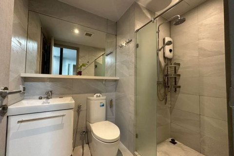 Condo à Watthana, Bangkok, Thaïlande, 2 chambres  № 147289 - photo 13