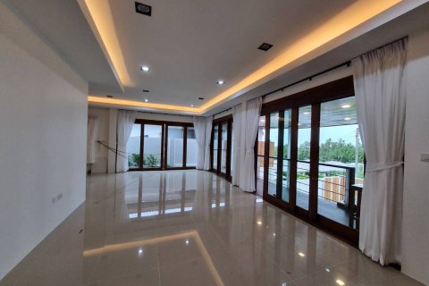 Villa in Ko Samui, Thailand 3 bedrooms № 147285 - photo 5