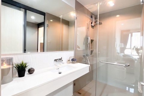 Studio dans le Condo à Khlong Toei, Bangkok, Thaïlande  № 136111 - photo 9