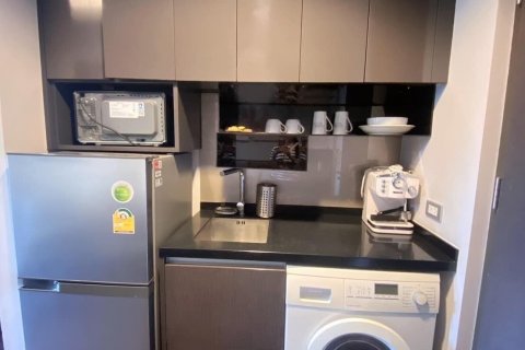 Studio in the Condo in Khlong Toei, Bangkok, Thailand № 136113 - photo 2