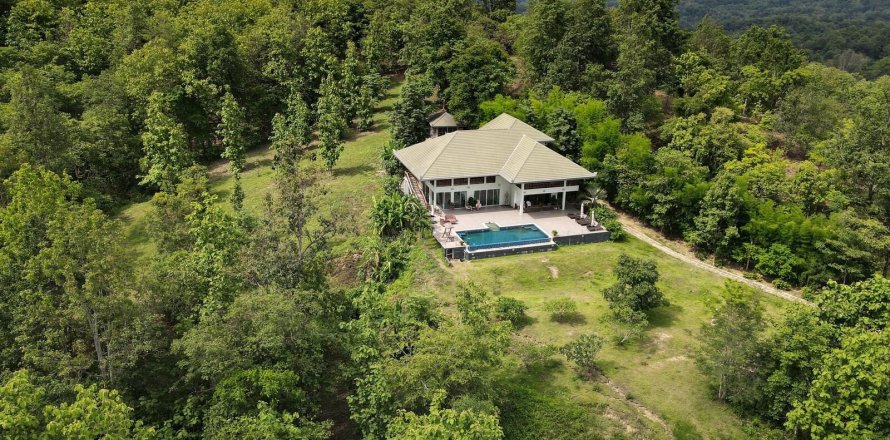 Terrain à Chiang Mai, Thaïlande № 159980