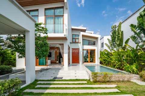 Maison à Bang Lamung, Thaïlande 5 chambres № 159976 - photo 2