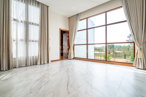 Maison à Bang Lamung, Thaïlande 5 chambres № 159976 - photo 17