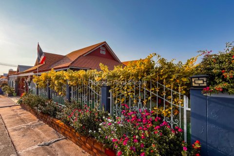 Maison à Bang Lamung, Thaïlande 3 chambres № 159977 - photo 24