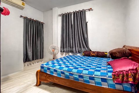 Maison à Bang Lamung, Thaïlande 3 chambres № 159977 - photo 14