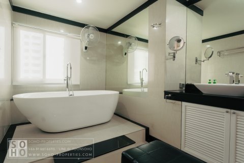 Кондоминиум с 4 спальнями в Бангкоке, Таиланд № 143626 - фото 23