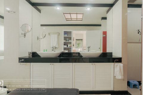 Кондоминиум с 4 спальнями в Бангкоке, Таиланд № 143626 - фото 22