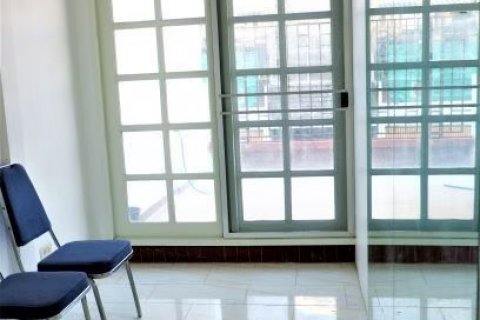 Townhouse in Bangkok, Thailand 3 bedrooms № 143627 - photo 5