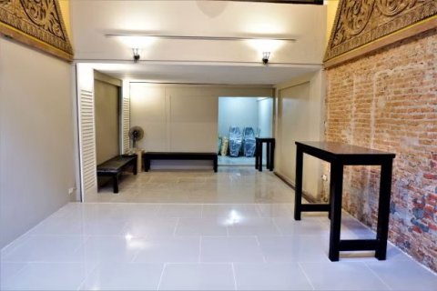 Townhouse in Bangkok, Thailand 3 bedrooms № 143627 - photo 1