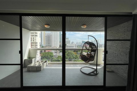 Кондоминиум с 3 спальнями в Бангкоке, Таиланд № 143623 - фото 5