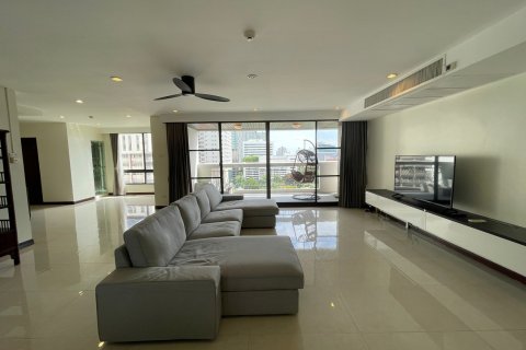 Кондоминиум с 3 спальнями в Бангкоке, Таиланд № 143623 - фото 2