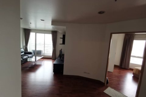 Кондоминиум с 2 спальнями в Бангкапи, Бангкок, Таиланд № 167581 - фото 5