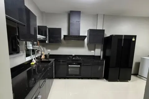 House in Pattaya, Thailand 3 bedrooms № 167578 - photo 7