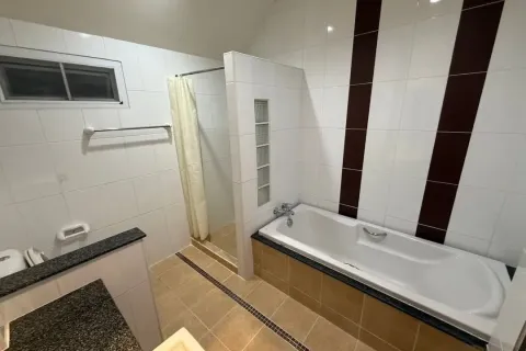 House in Pattaya, Thailand 3 bedrooms № 167578 - photo 18