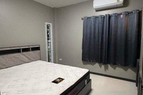 House in Pattaya, Thailand 3 bedrooms № 167578 - photo 23
