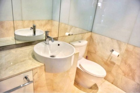 Condo in Bangkok, Thailand, 3 bedrooms № 119116 - photo 9