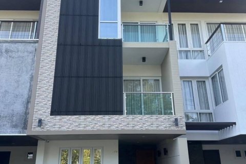 House in Ko Kaeo, Thailand 3 bedrooms № 116315 - photo 1