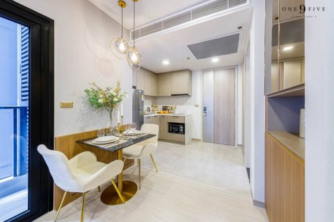 Кондоминиум с 1 спальней в Хуай Кванге, Бангкок, Таиланд № 114614 - фото 8