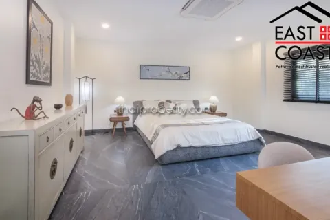 Casa de 4 dormitorios en Pattaya, Tailandia № 213196 - foto 18