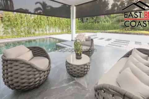 Casa de 4 dormitorios en Pattaya, Tailandia № 213196 - foto 3
