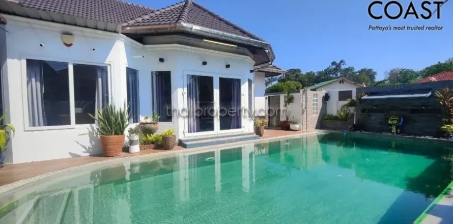 Casa de 3 dormitorios en Pattaya, Tailandia № 213197