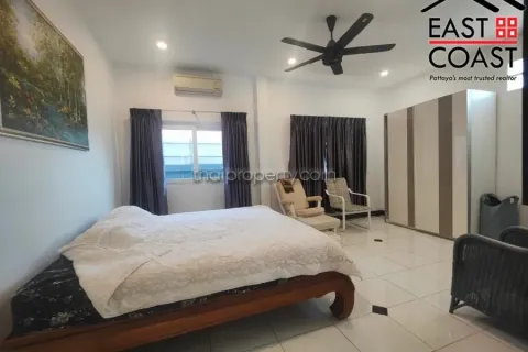 Casa de 3 dormitorios en Pattaya, Tailandia № 213197 - foto 16