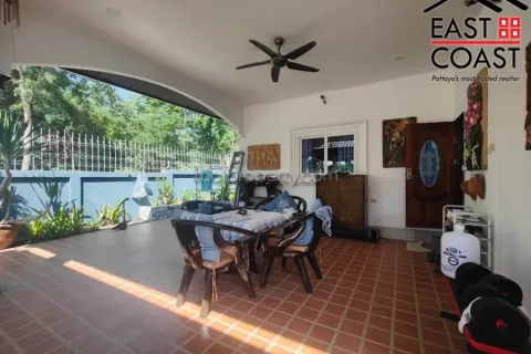 Casa de 3 dormitorios en Pattaya, Tailandia № 213197 - foto 9