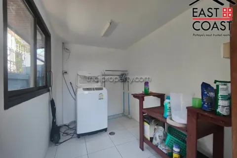 Casa de 3 dormitorios en Pattaya, Tailandia № 213197 - foto 6