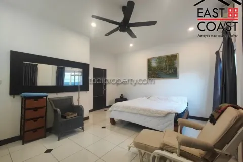 Casa de 3 dormitorios en Pattaya, Tailandia № 213197 - foto 18