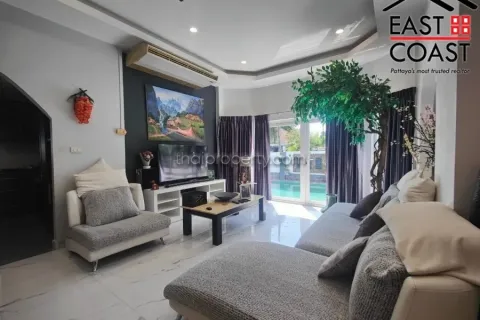 Casa de 3 dormitorios en Pattaya, Tailandia № 213197 - foto 13