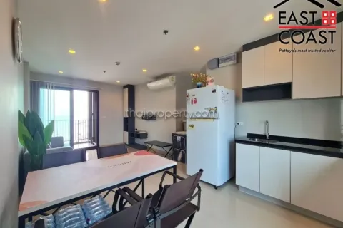 Condominio de 2 dormitorios en Pattaya, Tailandia № 213199 - foto 2