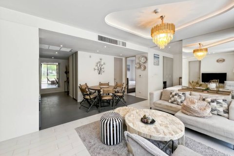 Кондоминиум с 3 спальнями в Хуа Хине, Таиланд № 155778 - фото 2