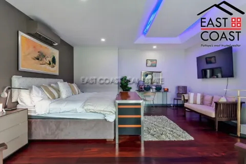 Casa de 5 dormitorios en Pattaya, Tailandia № 212289 - foto 7