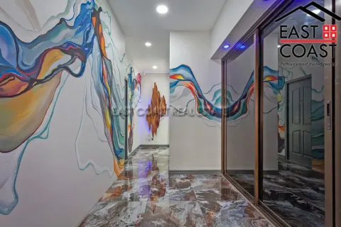 Casa de 5 dormitorios en Pattaya, Tailandia № 212289 - foto 16