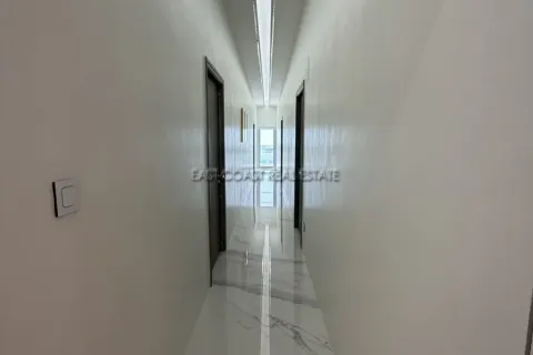 Casa de 4 dormitorios en Pattaya, Tailandia № 212287 - foto 9