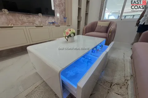 Casa de 4 dormitorios en Pattaya, Tailandia № 212287 - foto 6