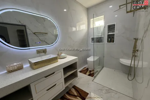 Casa de 4 dormitorios en Pattaya, Tailandia № 212287 - foto 17