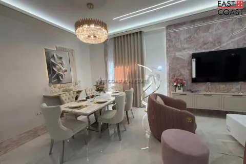 Casa de 4 dormitorios en Pattaya, Tailandia № 212287 - foto 3