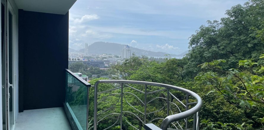 Studio in the Condo in Kathu, Thailand  № 163087