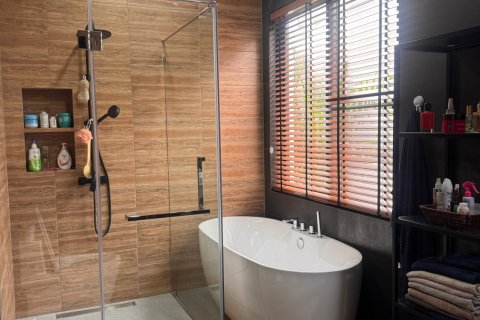 Villa in Phuket, Thailand 3 bedrooms № 171208 - photo 17