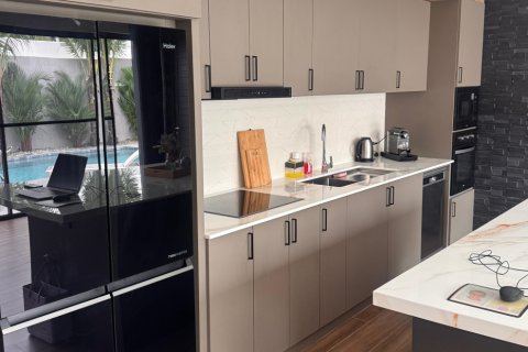 Villa in Phuket, Thailand 3 bedrooms № 171208 - photo 3