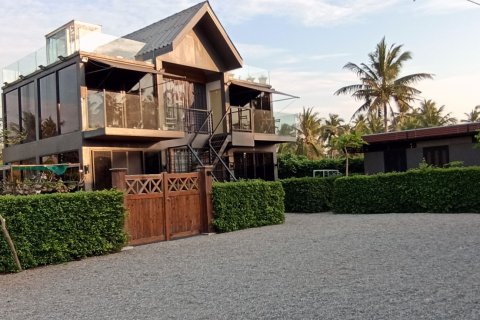 Land in Pattaya, Thailand 3700 sq.m. № 153995 - photo 1