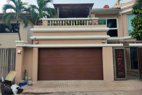 Вилла в Паттайе, Таиланд с 6 спальнями  № 153994 - фото 2