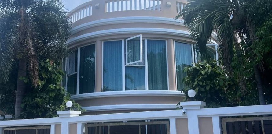 Вилла в Паттайе, Таиланд с 6 спальнями  № 153994