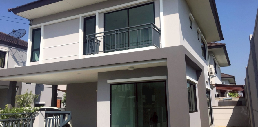 Дом в Клонг Сам Ва, Бангкок, Таиланд с 4 спальнями  № 151143