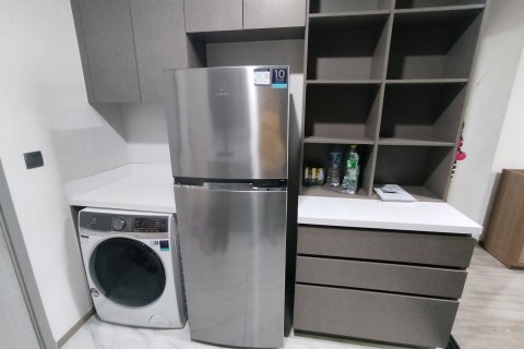 Condo à Watthana, Bangkok, Thaïlande, 2 chambres  № 137462 - photo 12